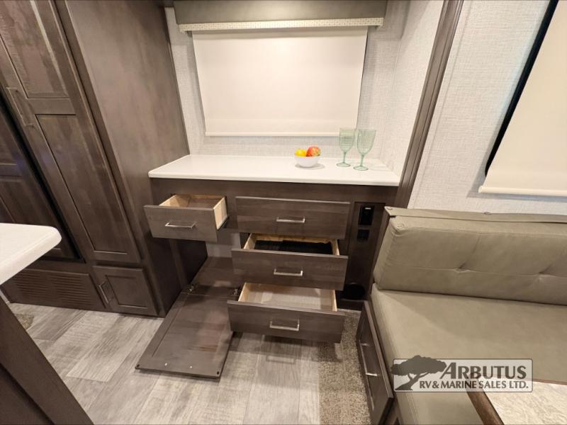 2021 Forest River Rockwood Ultra Lite 2720IK TRAVEL TRAILER