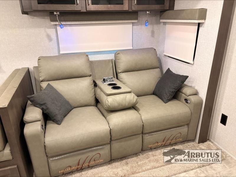 2021 Forest River Rockwood Ultra Lite 2720IK TRAVEL TRAILER