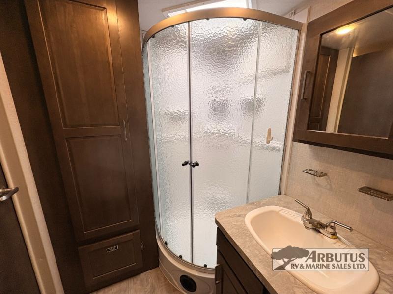 2021 Forest River Rockwood Ultra Lite 2720IK TRAVEL TRAILER