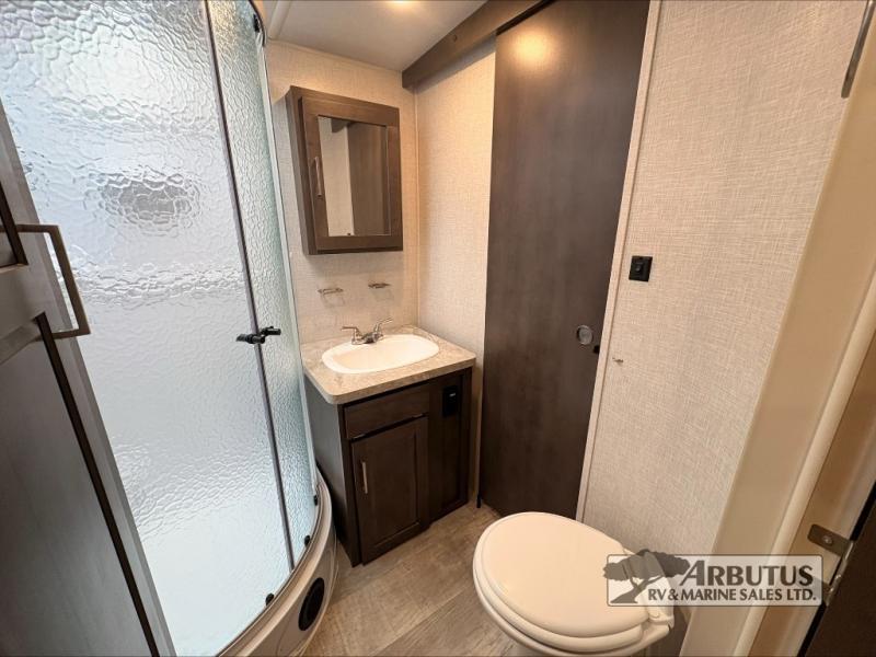2021 Forest River Rockwood Ultra Lite 2720IK TRAVEL TRAILER
