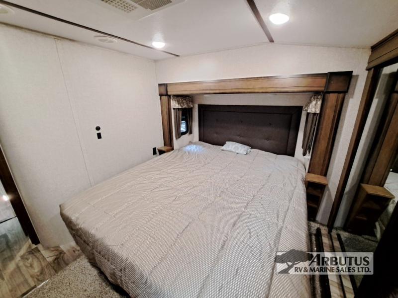 2019 Keystone RV Cougar 315RLS FIFTH WHEEL