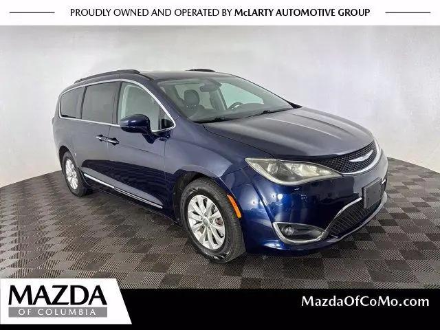 2017 Chrysler Pacifica Touring-L for sale in Columbia, MO