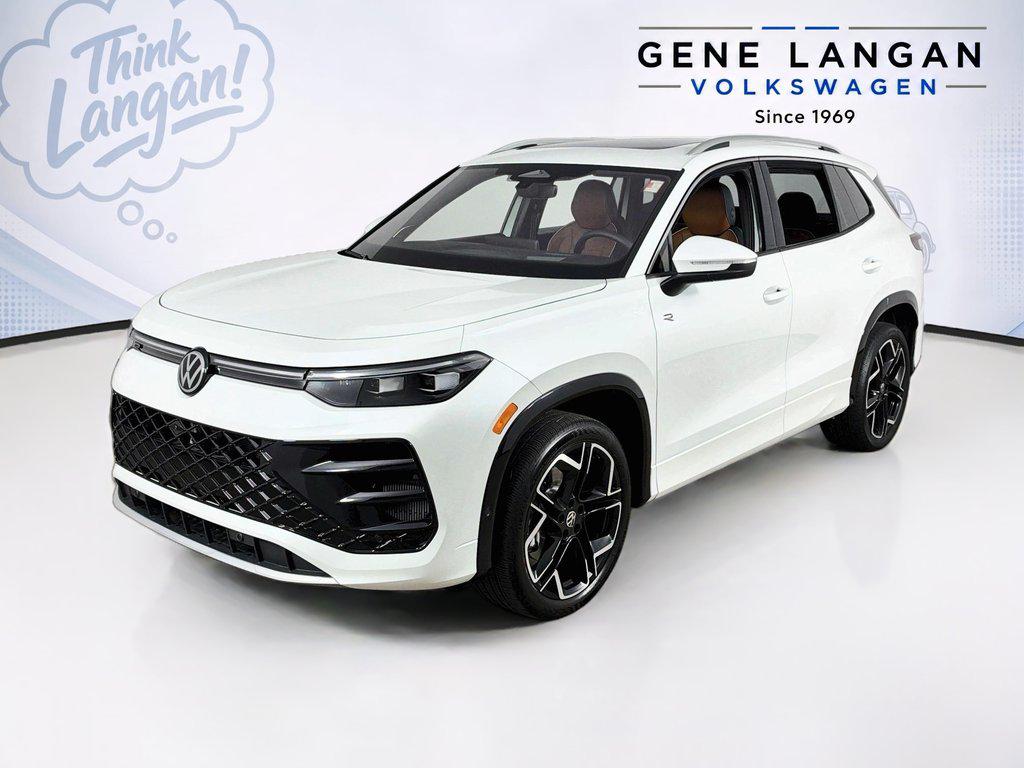 Opal White Pearl 2027 Volkswagen Tiguan SUV / Crossover All-Wheel Drive Automatic
