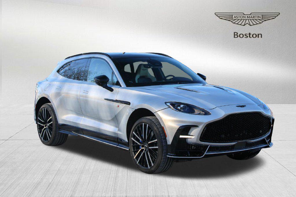 /2026 Aston-Martin DBX