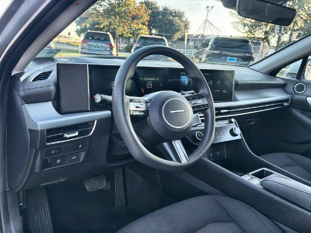 2025 Hyundai Sonata SEL - Photo 10