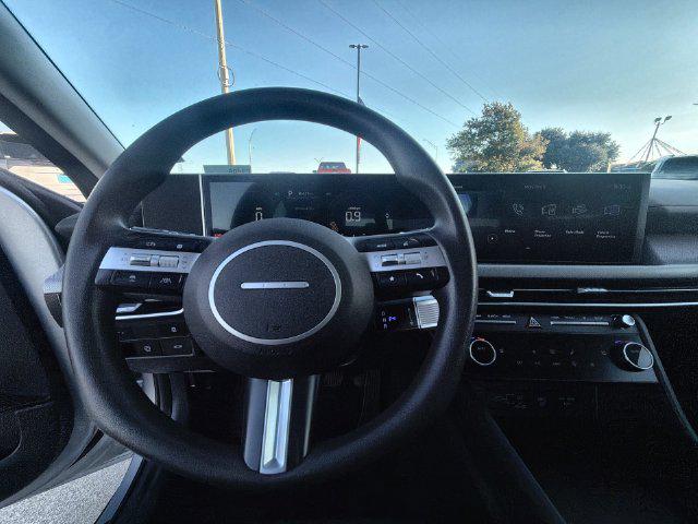 2025 Hyundai Sonata SEL - Photo 11