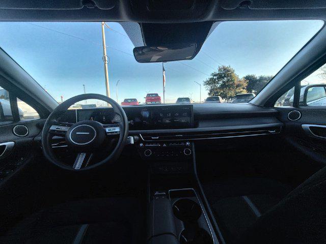 2025 Hyundai Sonata SEL - Photo 19