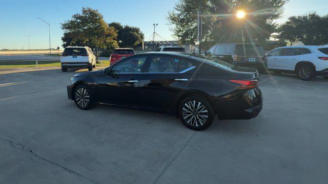 2025 Nissan Altima SV - Photo 6