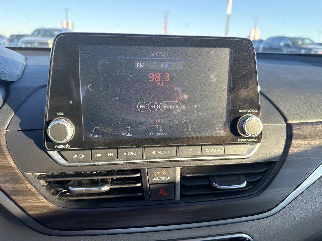 2025 Nissan Altima SV - Photo 13
