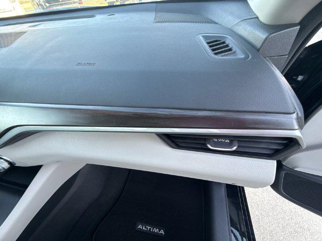 2025 Nissan Altima SV - Photo 30