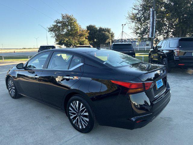 2025 Nissan Altima SV - Photo 36