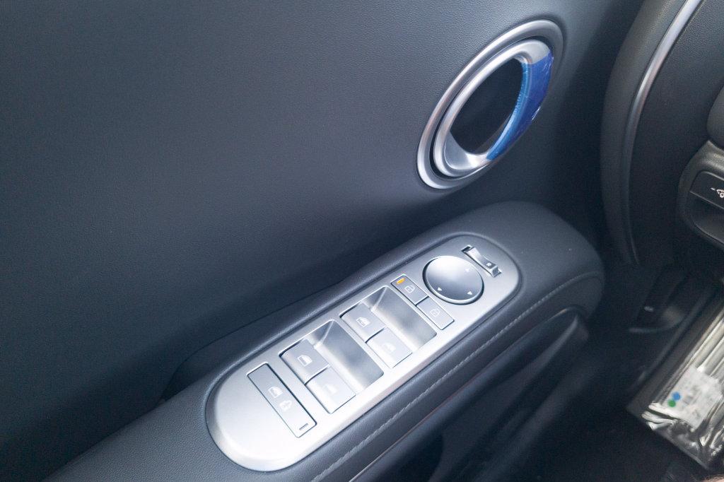 New 2027 Abyss Black Pearl HYUNDAI SEL FWD image 33