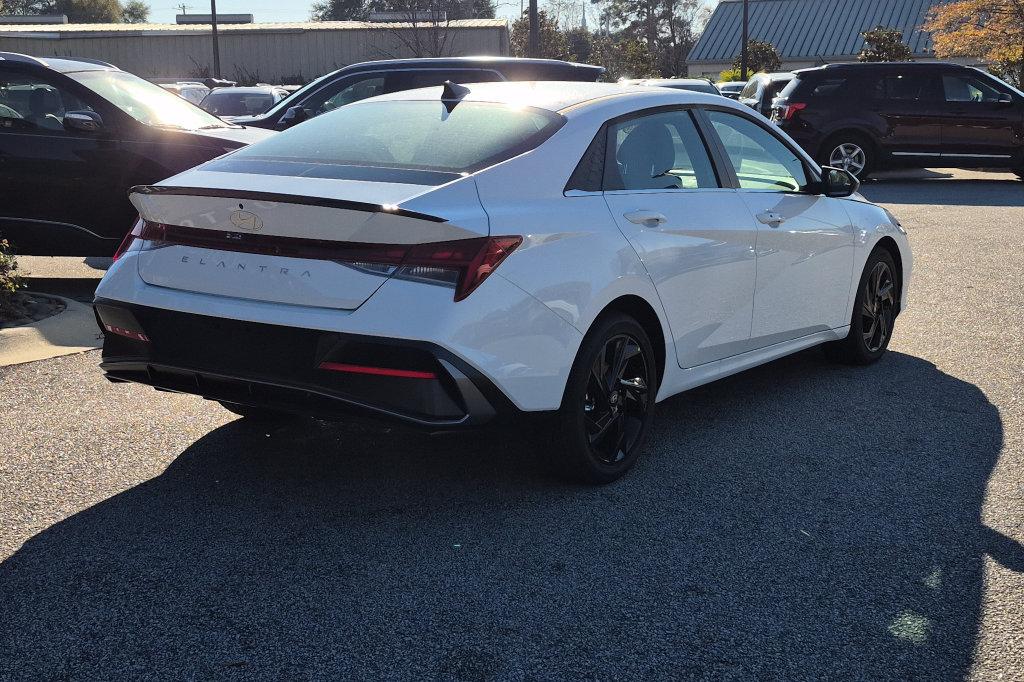 New 2026 White HYUNDAI SEL Sport Plus image 5