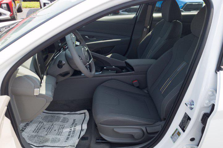 New 2026 White HYUNDAI SEL Sport Plus image 13