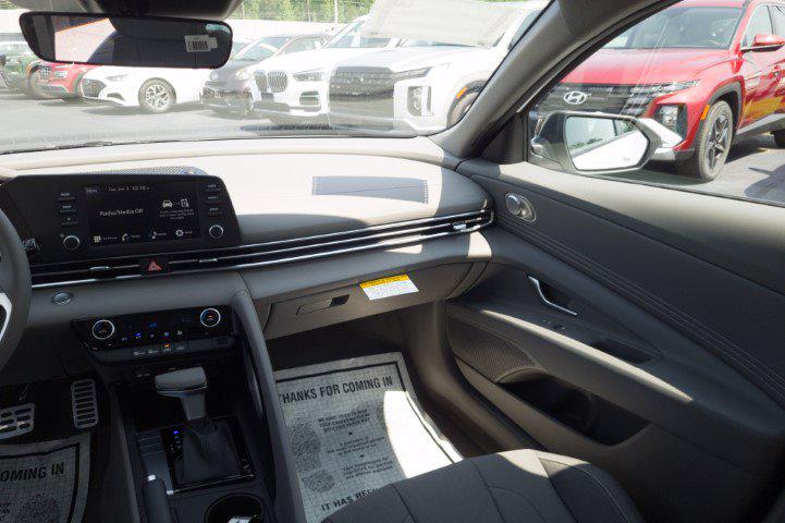 New 2026 White HYUNDAI SEL Sport Plus image 18