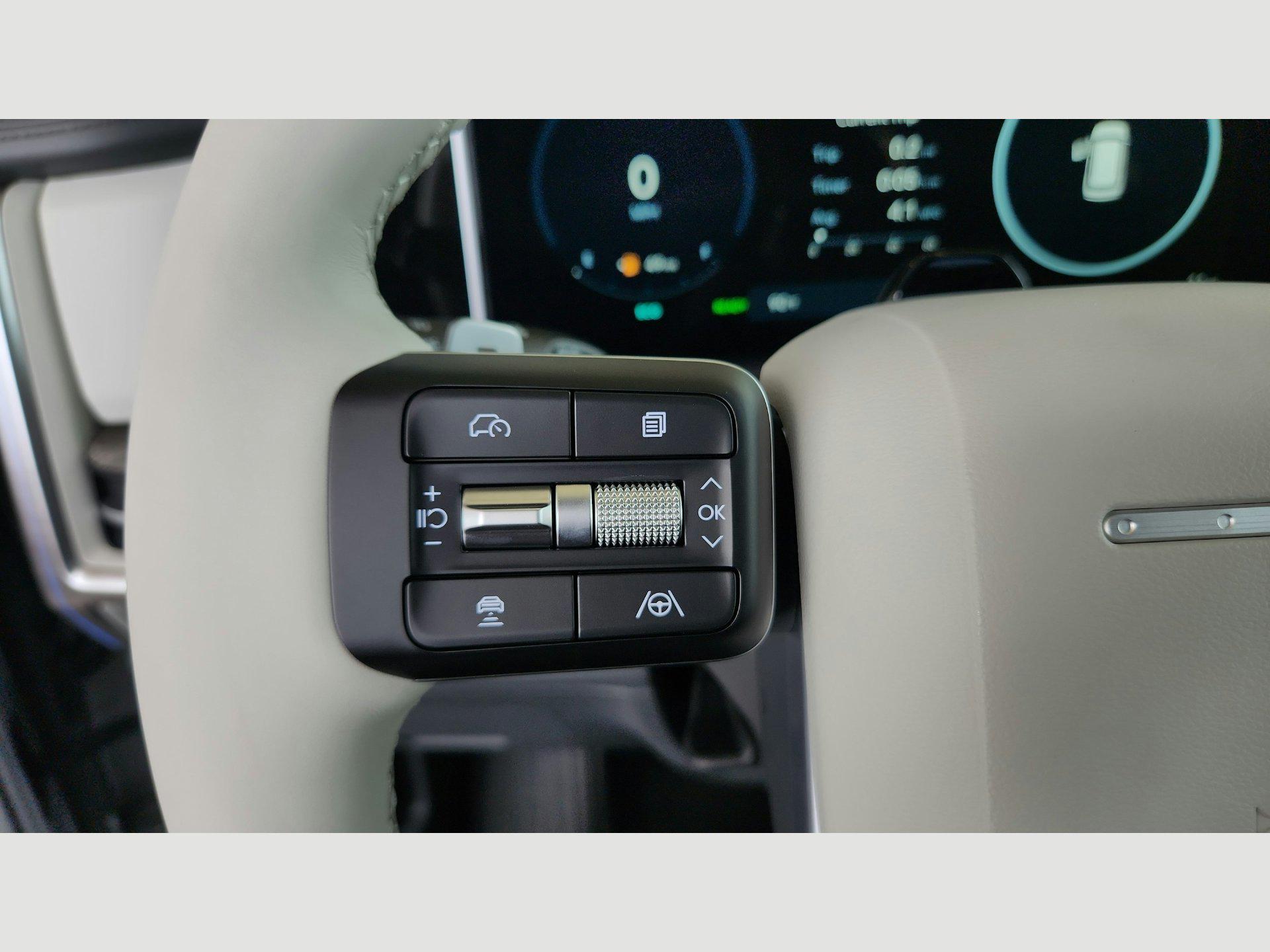 2025 Hyundai Santa Fe Limited - Photo 13