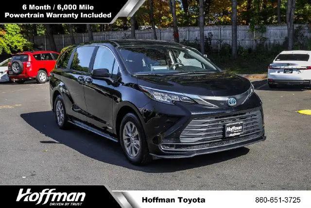 2021 Toyota Sienna LE for sale in Simsbury, CT