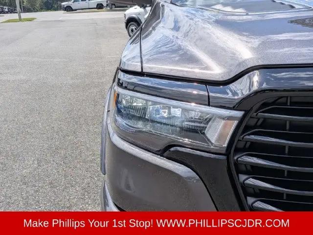 2026 Ram 1500 Laramie Crew Cab 4x4 57 Box