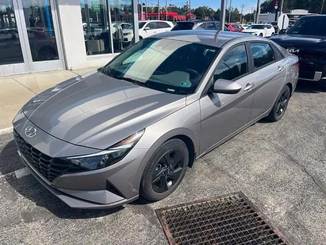 2023 Hyundai Elantra Hybrid Blue for sale in Butler, PA