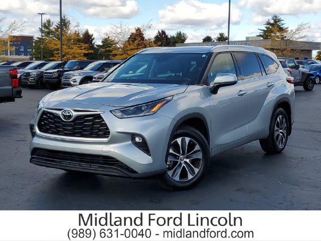 2021 Toyota Highlander XLE for sale in Midland, MI