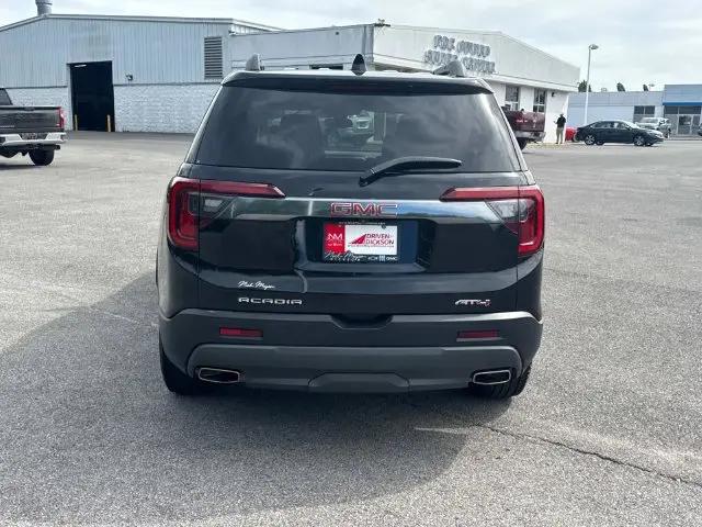 2023 GMC Acadia AWD AT4
