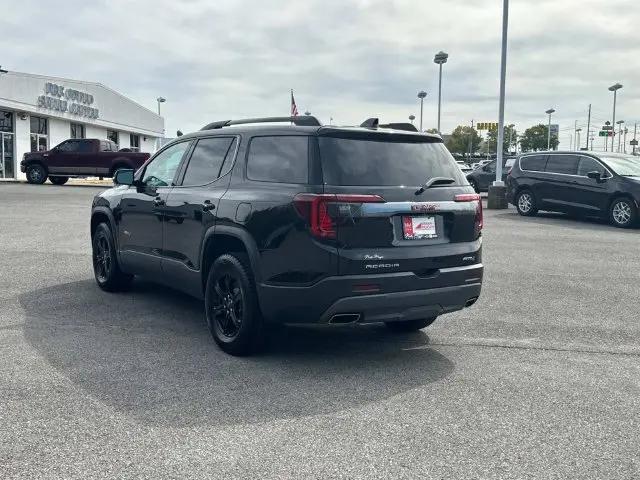 2023 GMC Acadia AWD AT4