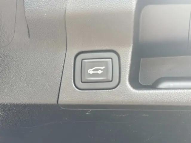 2023 GMC Acadia AWD AT4