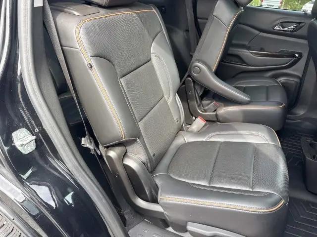2023 GMC Acadia AWD AT4