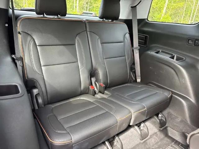 2023 GMC Acadia AWD AT4