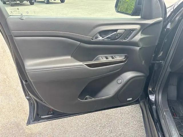 2023 GMC Acadia AWD AT4