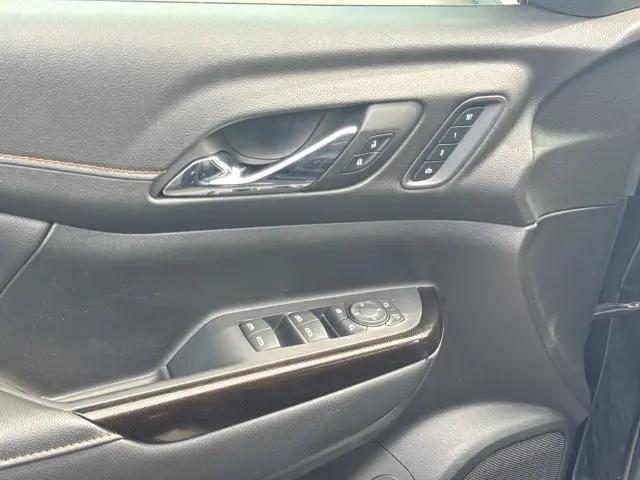 2023 GMC Acadia AWD AT4