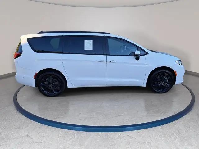 2023 Chrysler Pacifica Touring L AWD