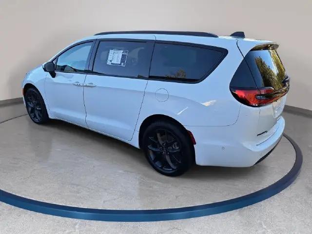 2023 Chrysler Pacifica Touring L AWD