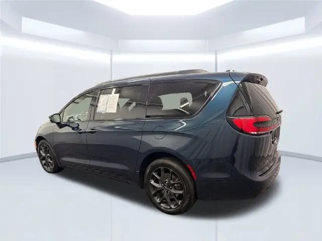 2022 Chrysler Pacifica Limited AWD