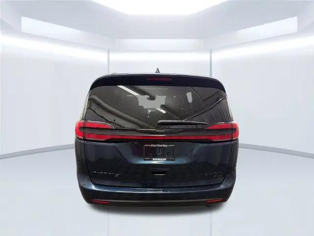 2022 Chrysler Pacifica Limited AWD