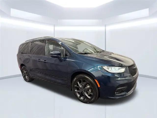 2022 Chrysler Pacifica Limited AWD