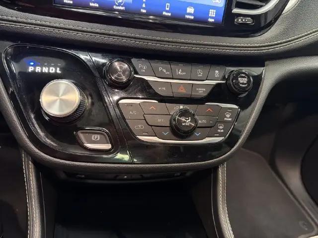 2022 Chrysler Pacifica Limited AWD
