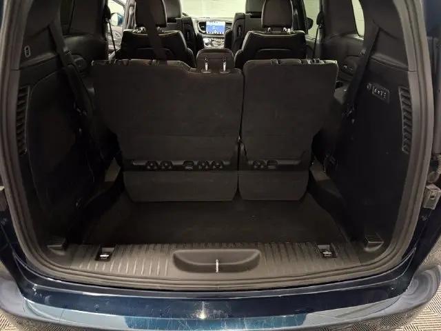 2022 Chrysler Pacifica Limited AWD