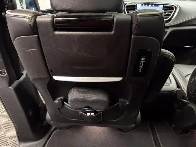 2022 Chrysler Pacifica Limited AWD