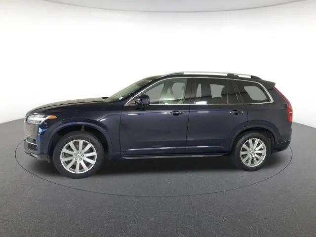 2017 Volvo XC90 T6 Momentum