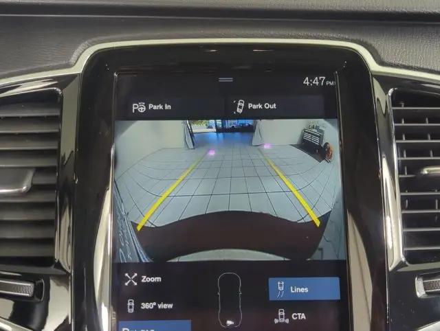 2017 Volvo XC90 T6 Momentum