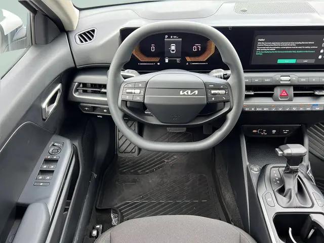 2026 Kia K4 LX