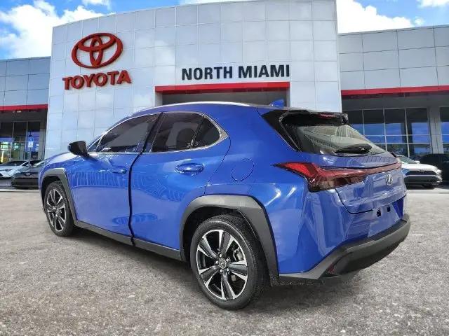 2025 Lexus 300 UX 300h