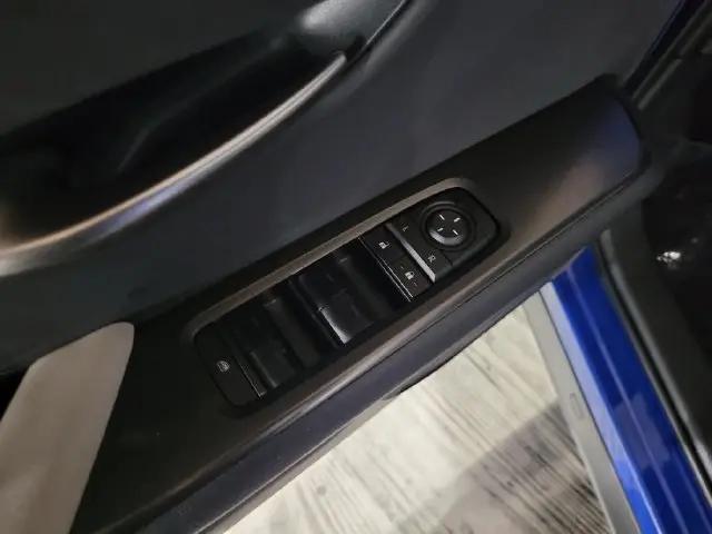 2025 Lexus 300 UX 300h