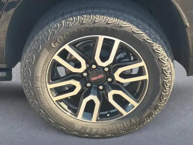 2023 GMC Yukon 4WD AT4
