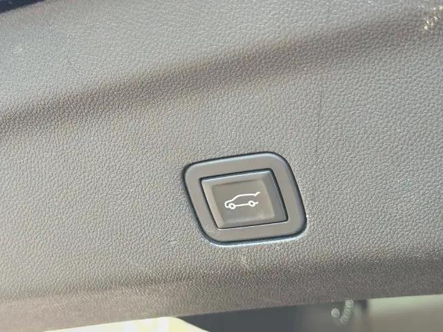 2023 GMC Yukon 4WD AT4