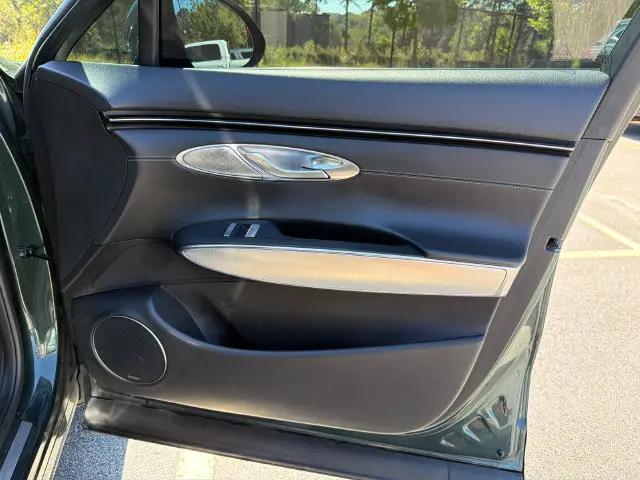 2022 Genesis GV70 2.5T AWD