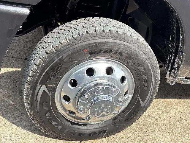 2026 Ram 3500 Laramie Crew Cab 4x4 8 Box