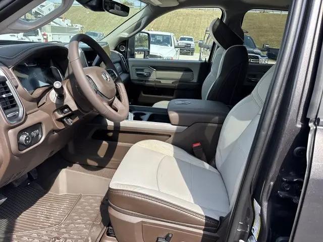 2026 Ram 3500 Laramie Crew Cab 4x4 8 Box