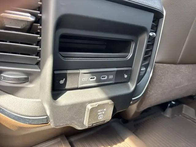 2026 Ram 3500 Laramie Crew Cab 4x4 8 Box